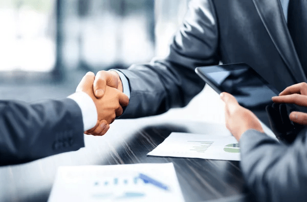 Consolidar un negocio / Divide y vencerás